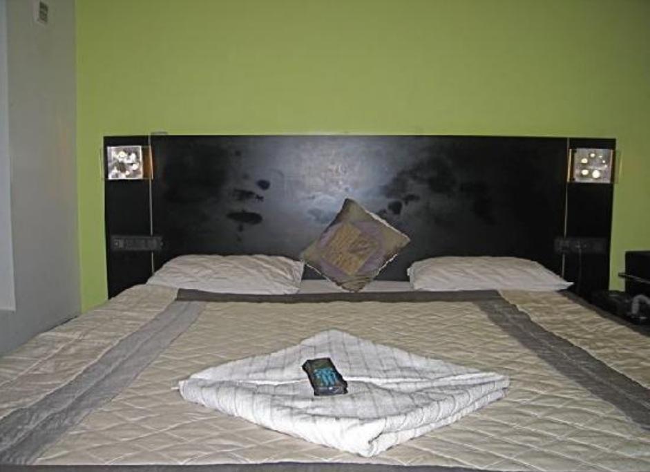 Hotel T.A.P. Gold Crest Bangalore Zimmer foto