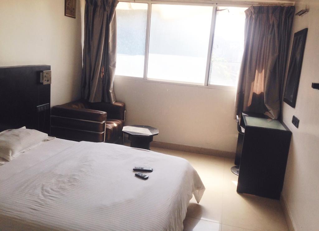 Hotel T.A.P. Gold Crest Bangalore Zimmer foto